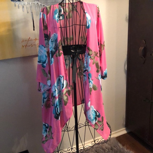 Tops - Price drop‼️Cute Kimono